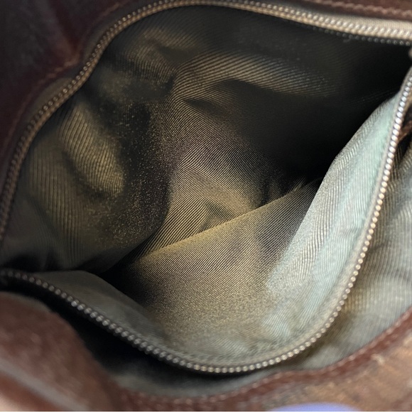 Gucci Shoulder Bag - Picture 7 of 9